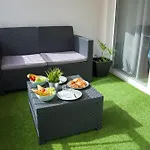 Lägenhet Home2book Modern Center With Terrace *