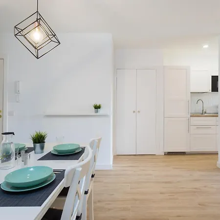 Apartment Home2book Modern Center With Terrace