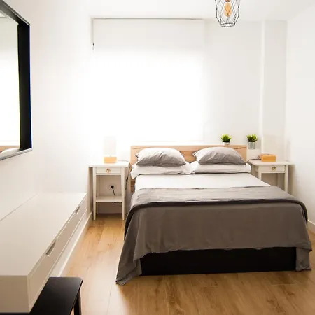 Home2book Modern Center With Terrace Apartment
