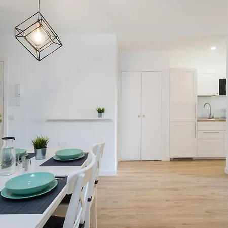 Apartment Home2book Modern Center With Terrace