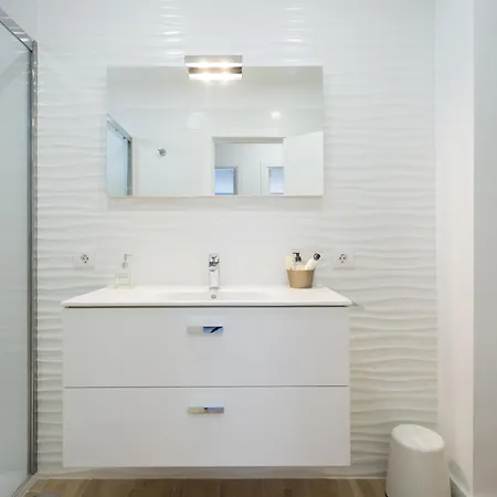 Apartment Home2book Modern Center With Terrace *